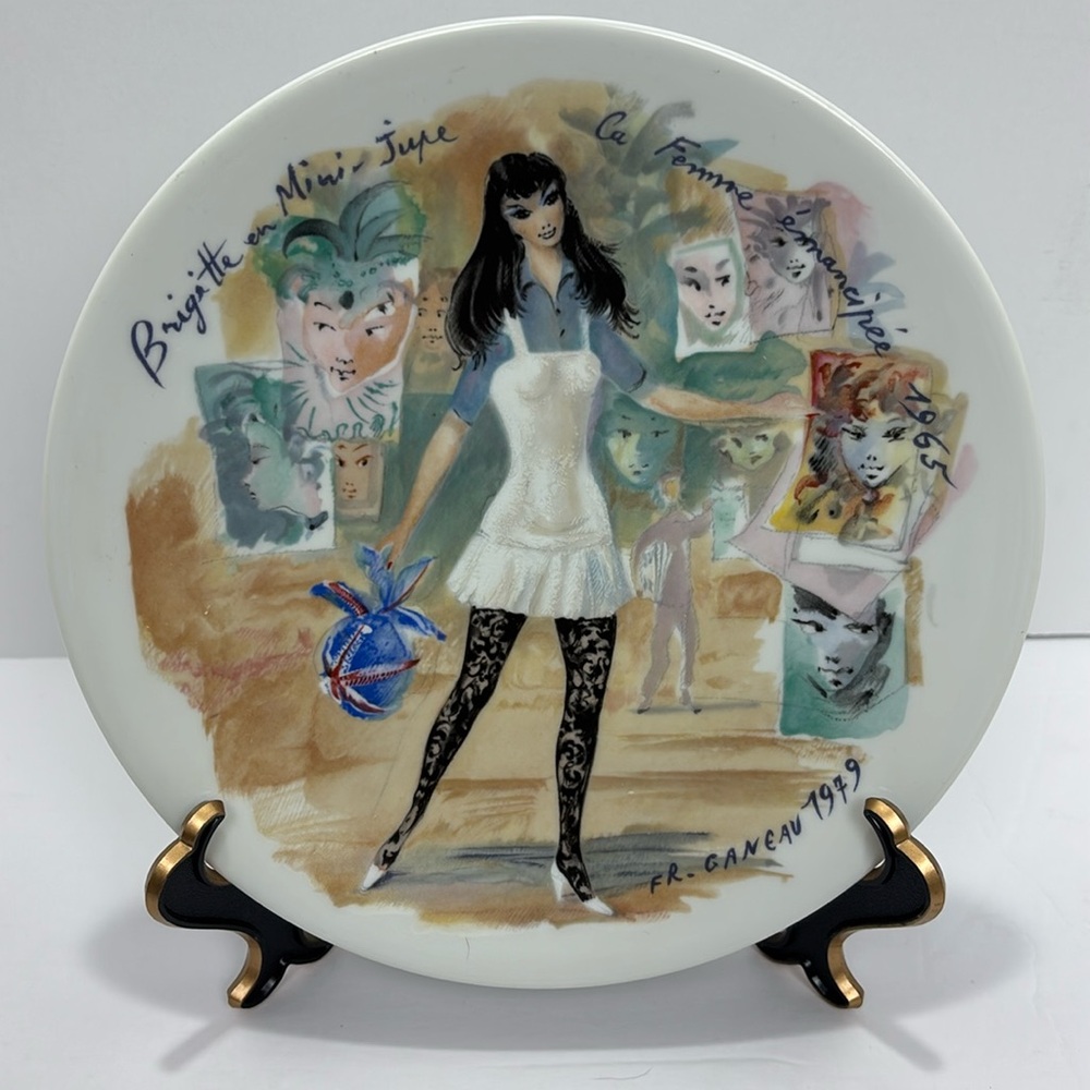 D'Arceau Limoges Collectors Plate Brigitte En Mini-Jupe 1965 Collector Plate